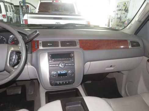 Used 2013 GMC Sierra 2500 SLT w/ SLT Convenience Package image 41