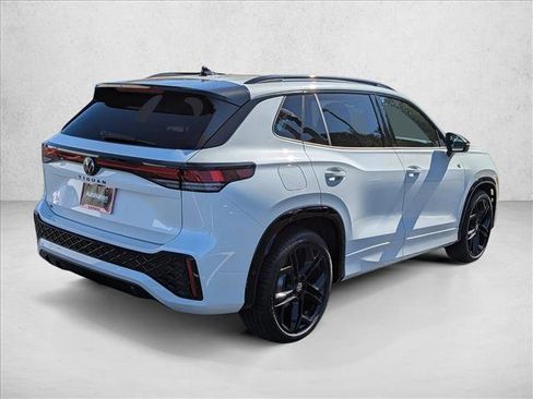 New 2026 Volkswagen Tiguan SE R-Line image 5