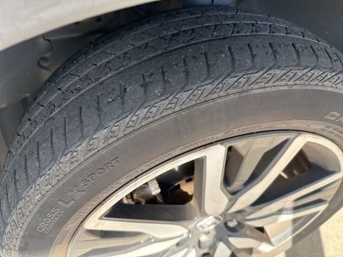 Used 2021 Honda Pilot Touring image 3