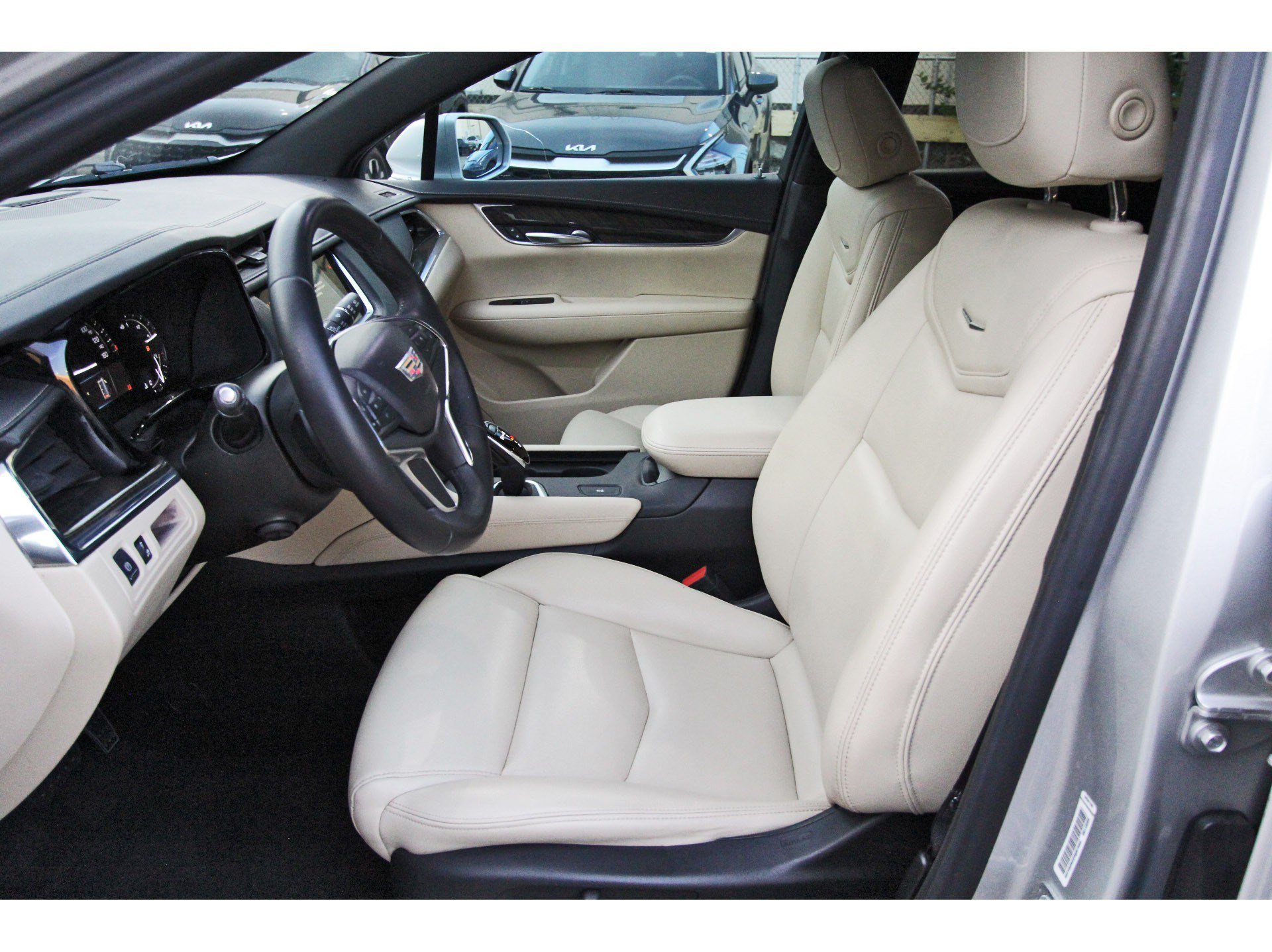 Used 2018 Cadillac XT5 FWD image 9