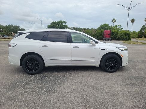 Used 2023 Buick Enclave Avenir w/ Trailering Package, 5000 lbs. FWD image 5
