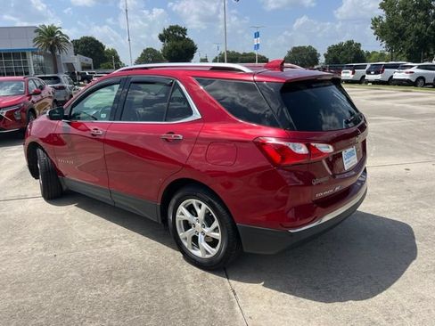 Used 2018 Chevrolet Equinox Premier FWD image 4
