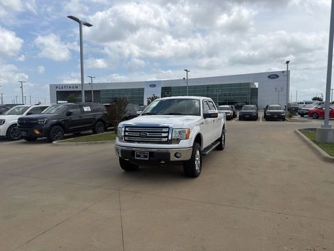 Used 2014 Ford F150 Lariat w/ Lariat Chrome Package AWD/4WD image 24