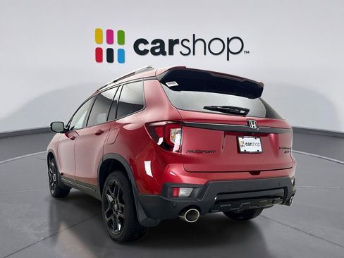 Used 2025 Honda Passport Black Edition image 3