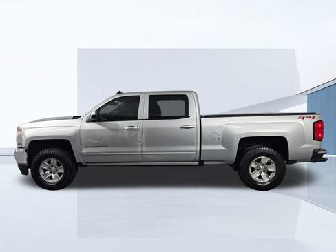 Used 2018 Chevrolet Silverado 1500 LT w/ All Star Edition image 4