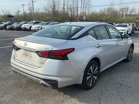 Used 2019 Nissan Altima 2.5 SV image 5