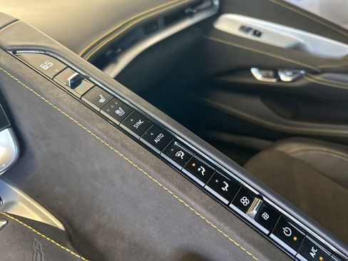 Used 2023 Chevrolet Corvette Stingray w/ Z51 Performance Package image 10