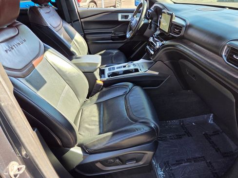 Certified 2023 Ford Explorer Platinum image 17