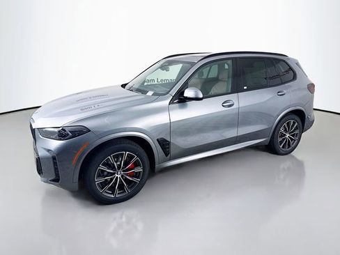 New 2026 BMW X5 xDrive40i w/ M Sport Package image 3