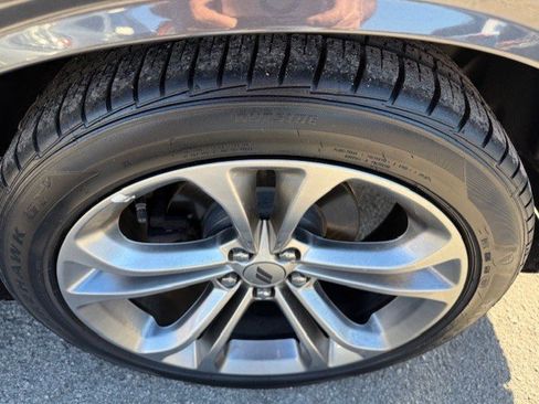 Used 2020 Dodge Challenger R/T image 7