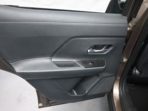 New 2026 Nissan Kicks SV image 16