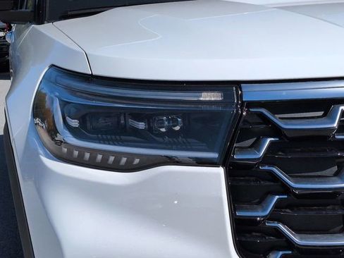 New 2026 Ford Explorer Platinum image 9