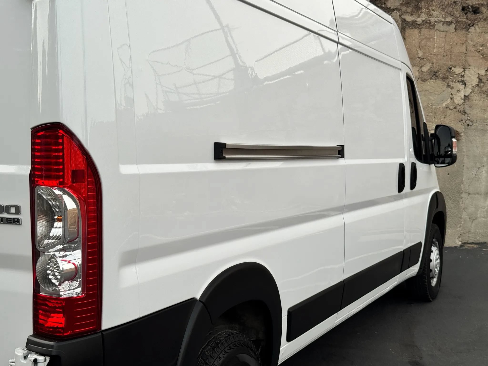 Used 2023 RAM ProMaster 2500 FWD image 7