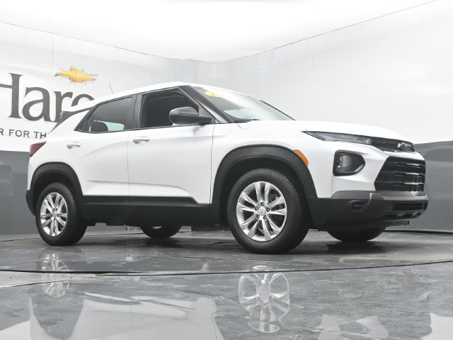 Used 2021 Chevrolet TrailBlazer LS FWD image 2