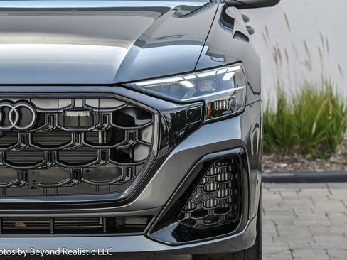 Used 2024 Audi Q8 Premium Plus image 10