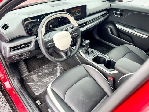 New 2025 Kia K4 GT-Line image 13