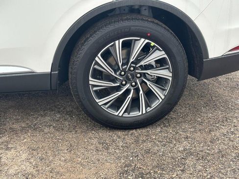 New 2026 Lincoln Aviator AWD image 9