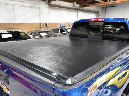 Used 2015 Chevrolet Silverado 1500 LTZ Z71 w/ LTZ Plus Package image 18