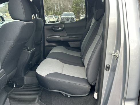 Used 2020 Toyota Tacoma TRD Off-Road image 15