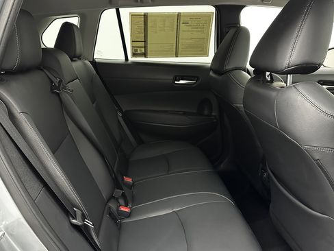 Used 2023 Toyota Corolla Cross XLE w/ Convenience Package image 35