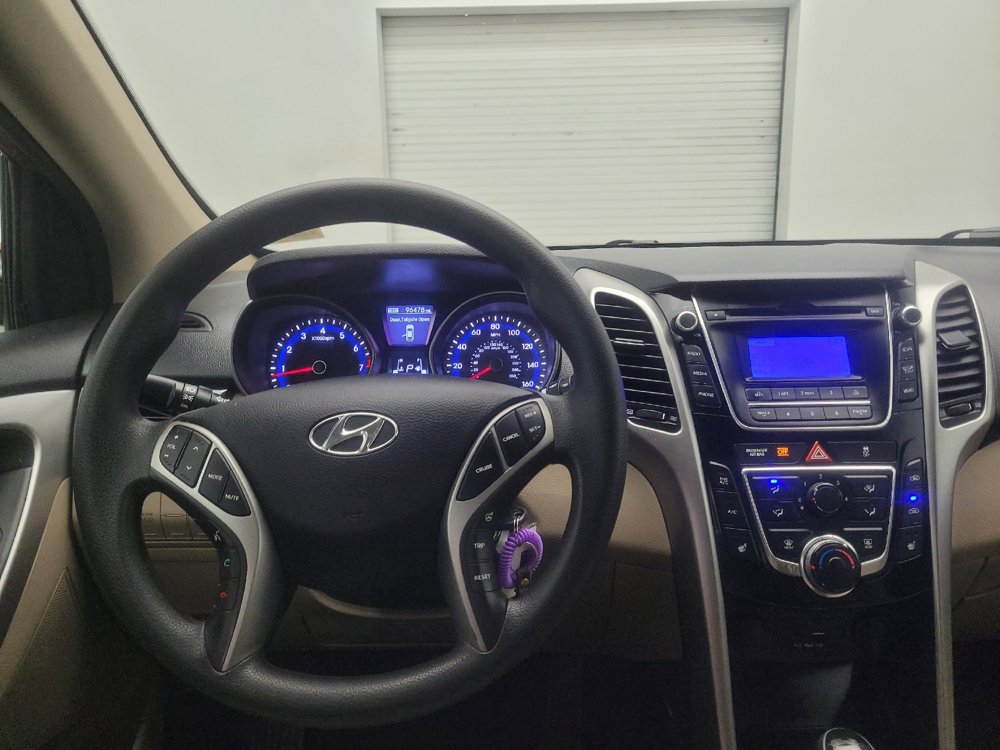 Used 2015 Hyundai Elantra GT FWD image 22