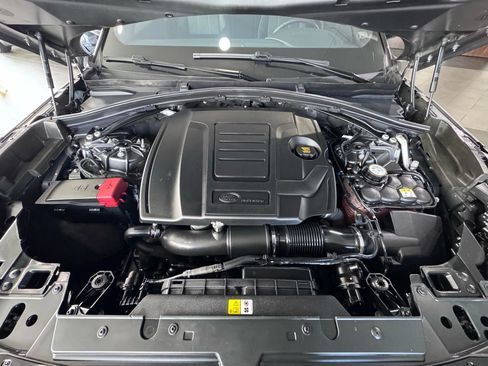 Used 2019 Land Rover Range Rover Velar R-Dynamic SE image 42