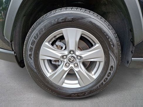Used 2024 Toyota RAV4 XLE AWD/4WD image 7