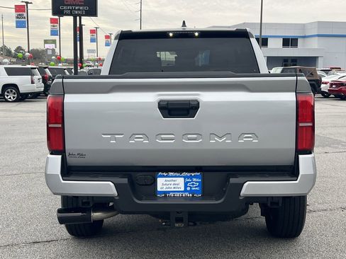 Used 2025 Toyota Tacoma SR5 image 20