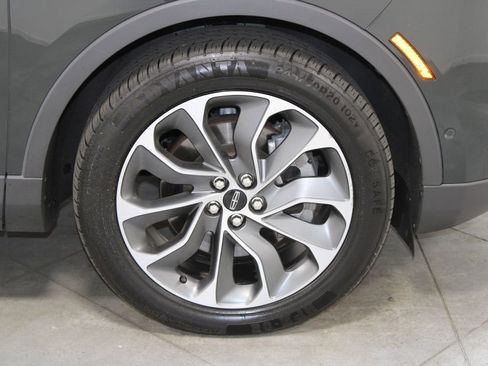 Used 2023 Lincoln Nautilus Reserve w/ Equipment Group 201A image 13