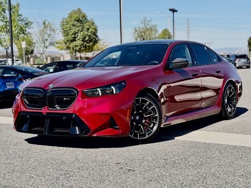 Used 2026 BMW M5 w/ Carbon Package AWD/4WD image 2