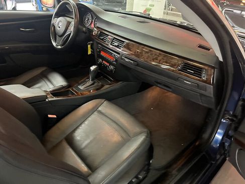 Used 2011 BMW 328i Coupe image 25