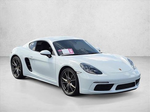 Used 2021 Porsche 718 Cayman RWD image 3