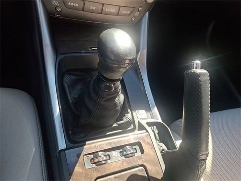 Used 2011 Lexus IS 250C image 16