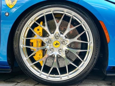 Used 2021 Ferrari F8 Tributo RWD image 34
