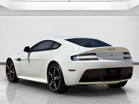 Used 2016 Aston Martin V8 Vantage GT image 2