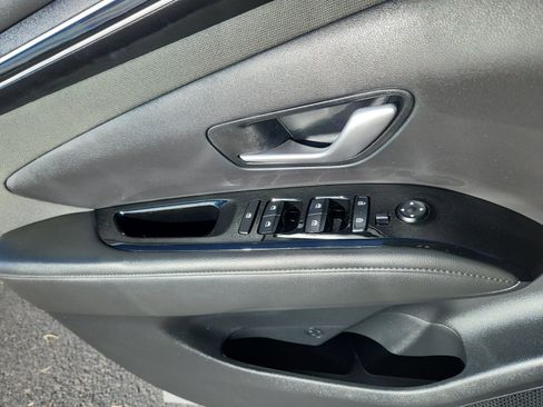 Used 2023 Hyundai Santa Cruz Limited image 16