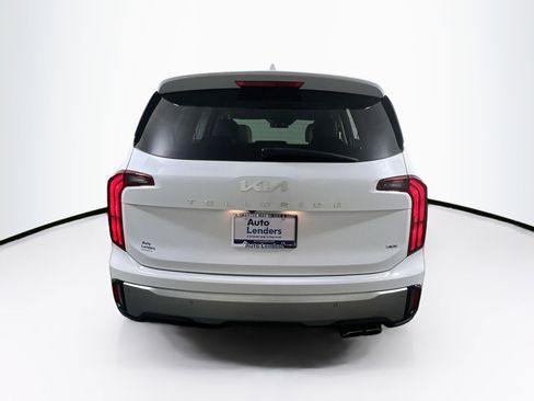 Used 2023 Kia Telluride S w/ S Sunroof Package image 6