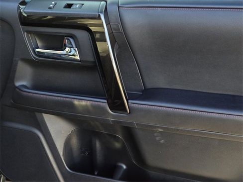 Used 2021 Toyota 4Runner Venture w/ Moonroof Package image 8