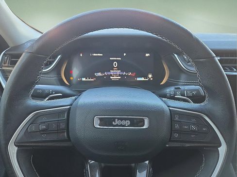 Used 2022 Jeep Grand Cherokee L Laredo w/ Luxury Tech Group I image 24