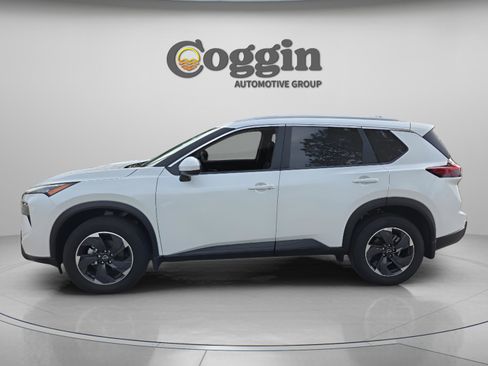 New 2026 Nissan Rogue SV w/ SV Premium Package FWD image 2