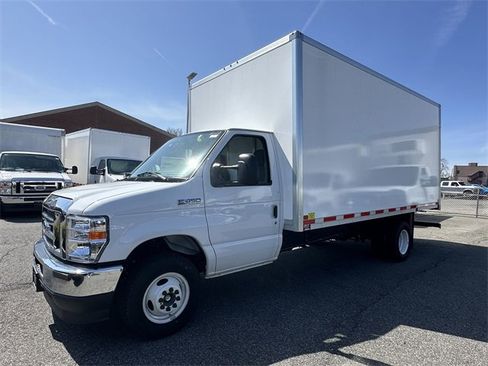New 2024 Ford E-450 and Econoline 450 Super Duty w/ Power Windows & Locks Group image 17