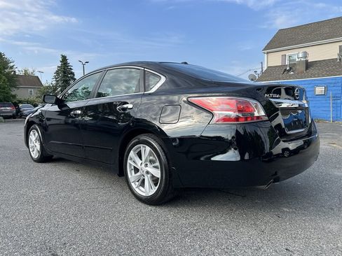 Used 2015 Nissan Altima 2.5 SV FWD image 6