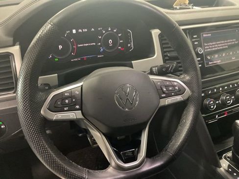 Used 2023 Volkswagen Atlas SEL Premium image 13