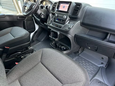 Used 2024 RAM ProMaster 2500 FWD image 15