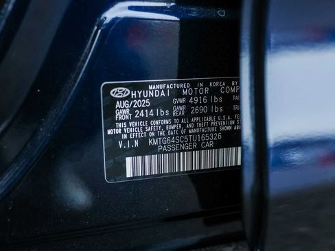 New 2026 Genesis G70 2.5T image 14