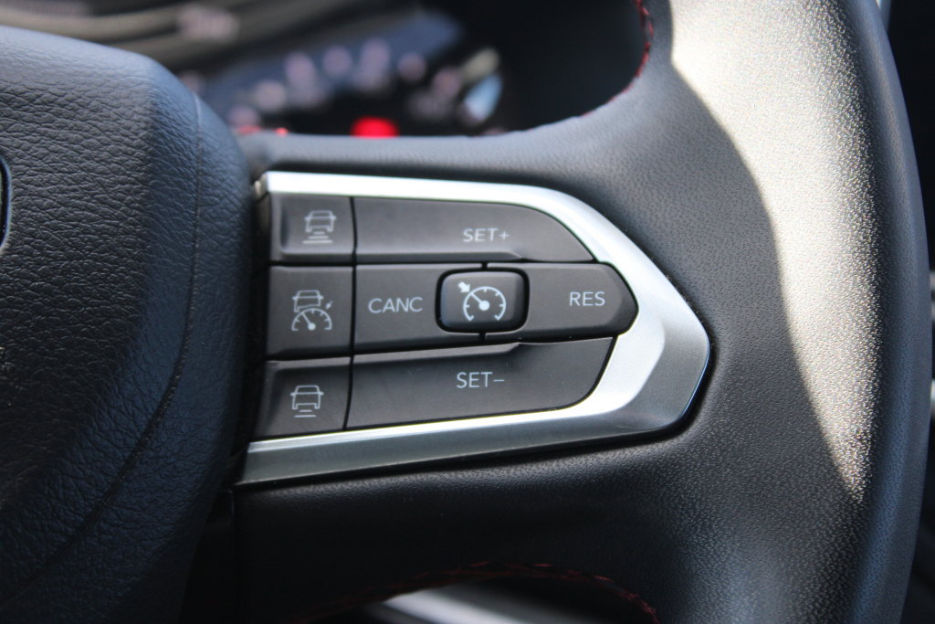 Used 2024 Jeep Compass Trailhawk AWD/4WD image 23