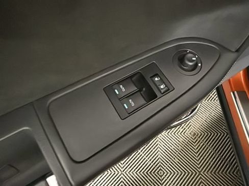 Used 2011 Dodge Challenger SRT8 RWD image 9
