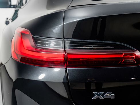 Used 2023 BMW X4 M40i image 12