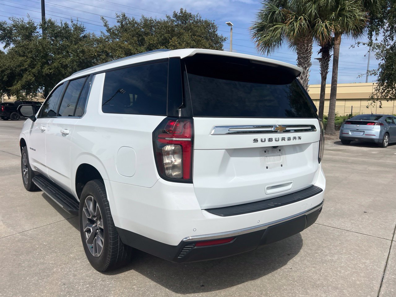 Certified 2023 Chevrolet Suburban LS w/ Driver Alert Package RWD image 7