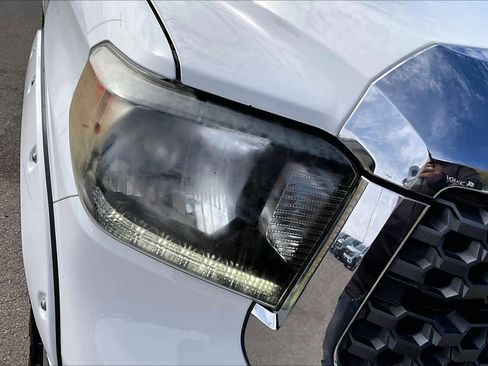 Used 2018 Toyota Tundra SR5 image 27